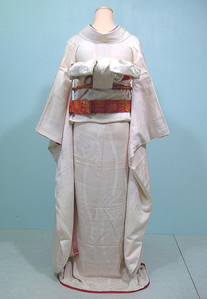 Uchikake 2 - J - Tipuri de Kimono