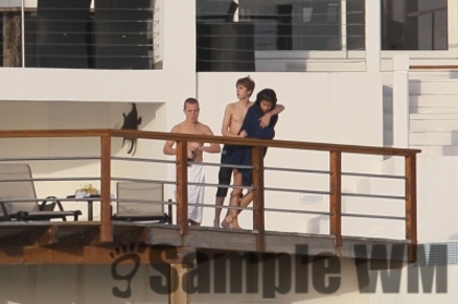 normal_028 - January 2 - In St Lucia With Justin Bieber