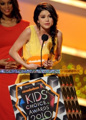 normal_005 - MARCH 27TH - 2010 Kids Choice Awards