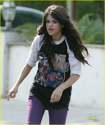 normal_selenafan014 - Skateboarding during lunch break on WOWP