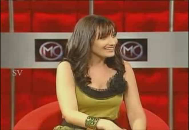25fkaqr - Karla Monroig