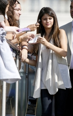 normal_011 - June 15th- Meeting Fans outside Good Morning Texas studios in Dallas - Texas