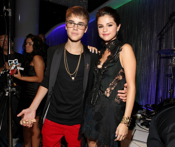 Selena+Gomez+2011+MTV+Video+Music+Awards+Red+WfZqrOEtFMwl - August 28th - 2011 MTV Video Music Awards
