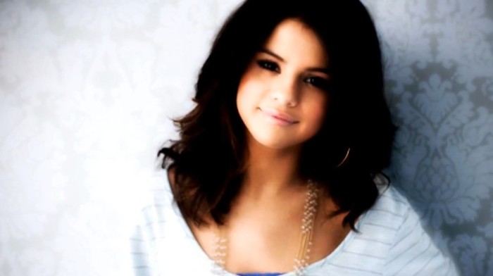 bscap0043 - Selena Gomez - People do forget hating hurts