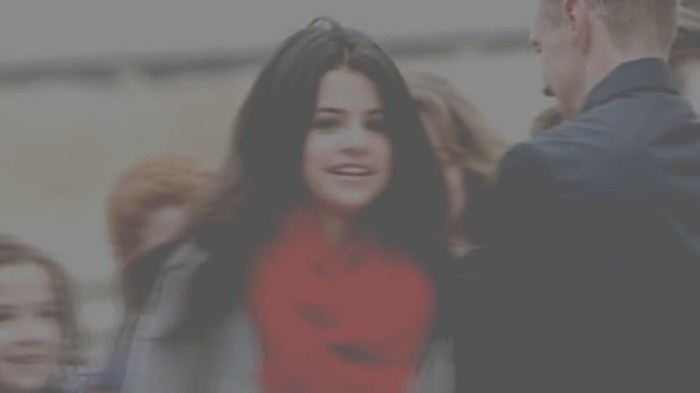 bscap0113 - Selena Gomez - Hero