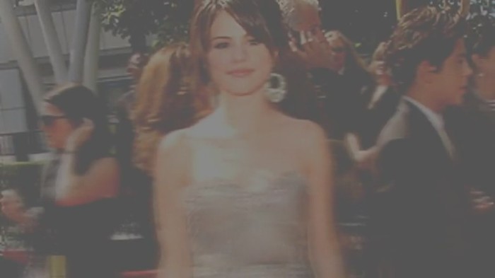 bscap0118 - Selena Gomez - Hero