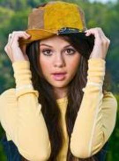 selena-gomez-33