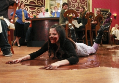 normal_14 - Wizards of Waverly Place Season 1 Episode 01 03 - I Almost Drowned in a Chocolate Fountain