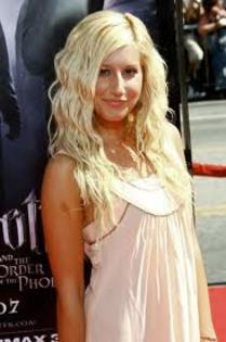 oioo - 0 Ashley Tisdale 0