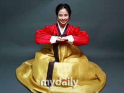  - O-0 Song Ji Hyo in hanbok 0