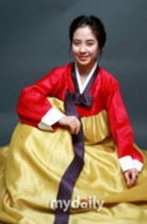  - O-0 Song Ji Hyo in hanbok 0