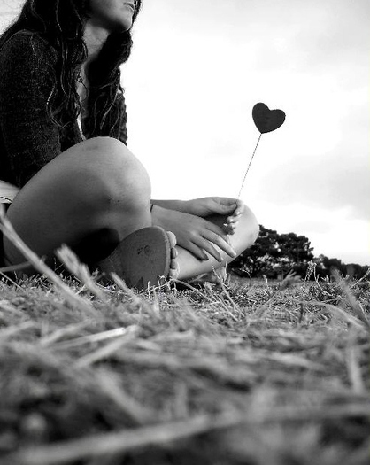 love_by_laurapora - Poze artistice