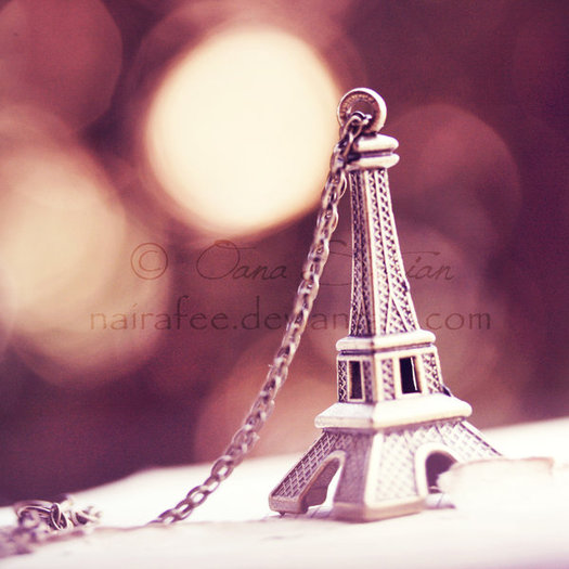 paris_by_nairafee-d48mwhb