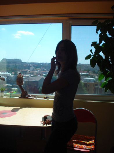 M-AM ASCUNS IN CEATA:)