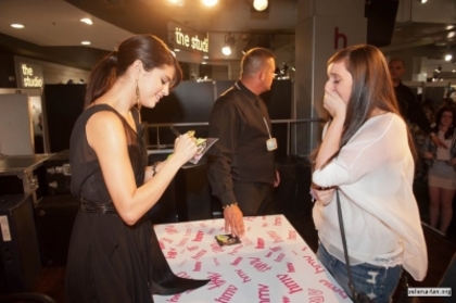 normal_010 - 5 07 2011 CD Signing at HMV Oxford Circus