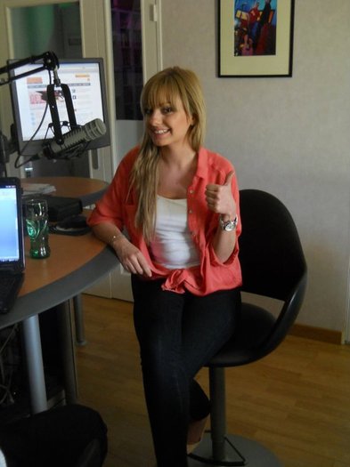 215346_176728199042702_164205446961644_355897_2369922_n - alexandra stan