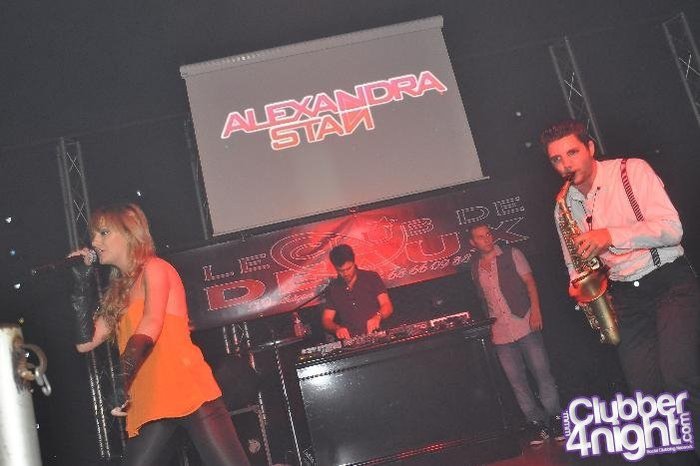 247818_189459267769595_164205446961644_430117_4201351_n - alexandra stan