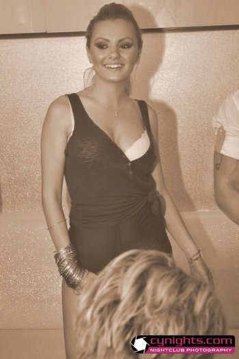 264744_198670926848429_164205446961644_465369_6176257_n - alexandra stan