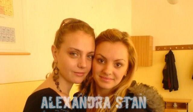 295743_226427707406084_164205446961644_542383_1396751228_n - alexandra stan