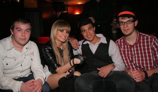 311136_255003374533133_254956224537848_852562_385860_n