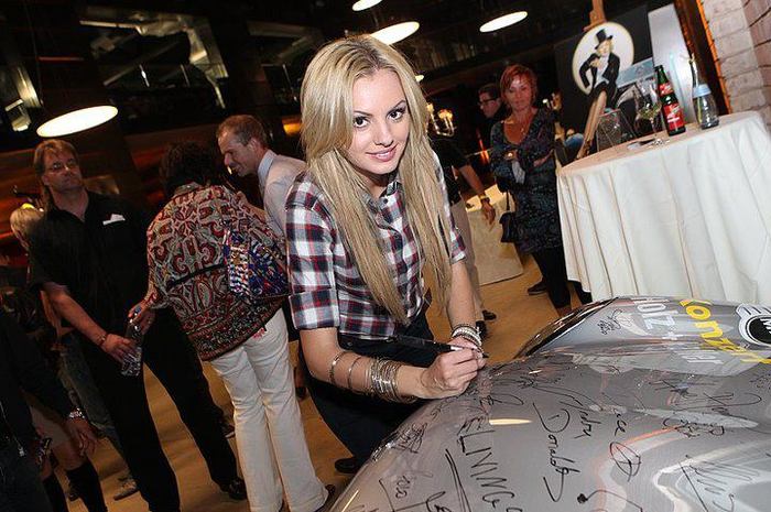 313269_224496727599182_164205446961644_537353_2729133_n