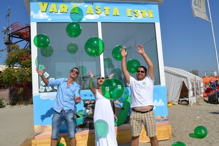 314347_226435694071952_164205446961644_542396_508885877_n - alexandra stan