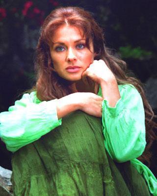 Esmeralda_1279041660_1997