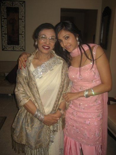 264648_225666224122148_154546784567426_759293_755165_n - xxRidhima-Shilpa Anandxx