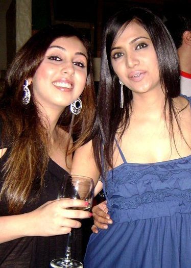 270910_226767464012024_154546784567426_763923_341293_n - xxRidhima-Shilpa Anandxx
