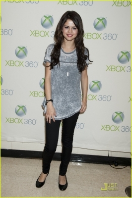 normal_002 - December 11th - Y100 Jingle Ball 2010 backstage