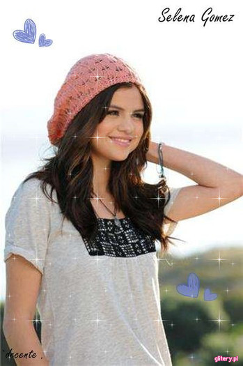 47222154_VCWYTLVYJ - selena gomez