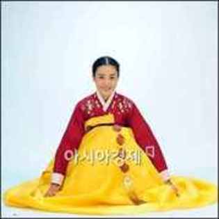 actrite imbracate frumos (6)