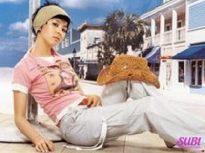 actrite imbracate frumos (82)