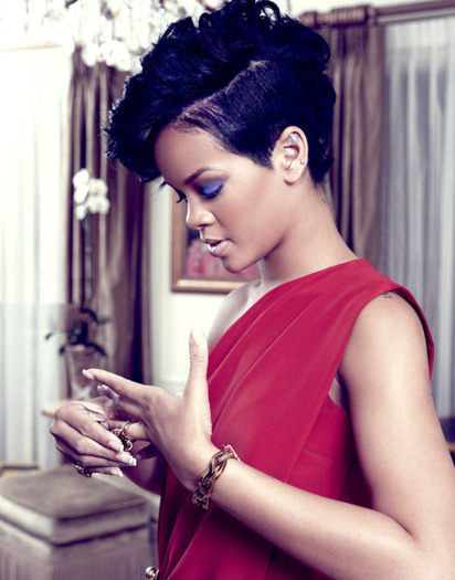 tumblr_llxrl9GToq1qkeuixo1_500_large - Rihanna