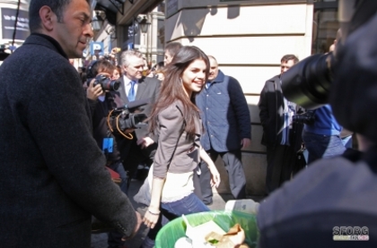 normal_007 - MARCH 31ST - Arriving at a C and A store in Paris - France
