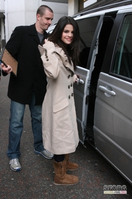 normal_009 - APRIL 5TH - Arriving at the London Studios in London - UK