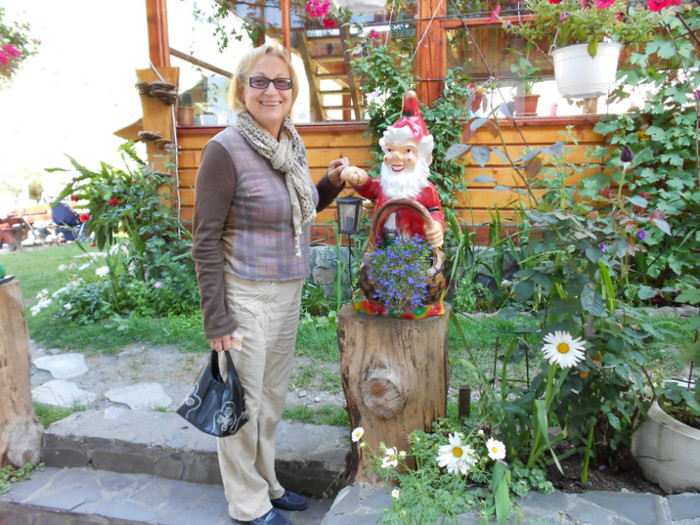 Dorina s-a intilnit cu piticul