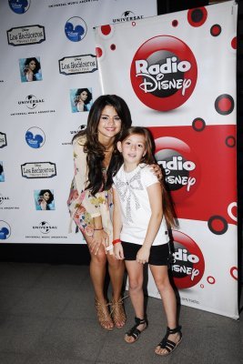 052 - 4 02 2012 Meet And Greet at Argentina Concert