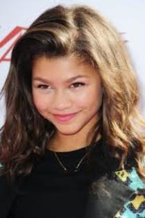 fnjhgnjhgnj - 0 Zendaya 0