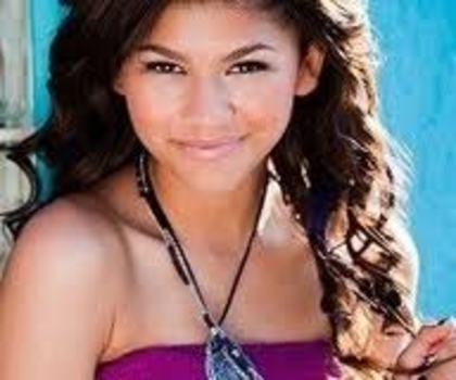 hdthbfhb - 0 Zendaya 0