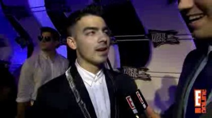 bscap0025 - 2011 VMAs Joe Jonas