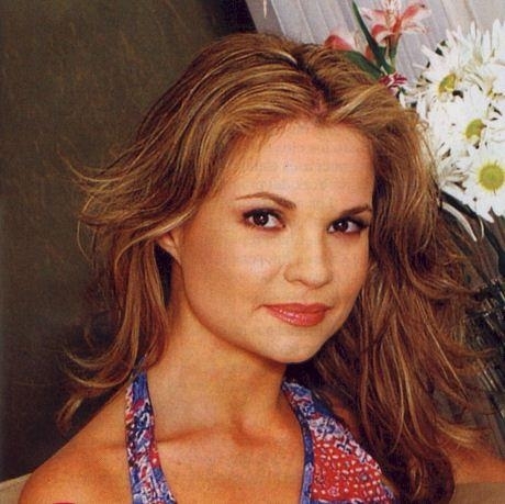 55839610fm7 - Ana Patricia Rojo