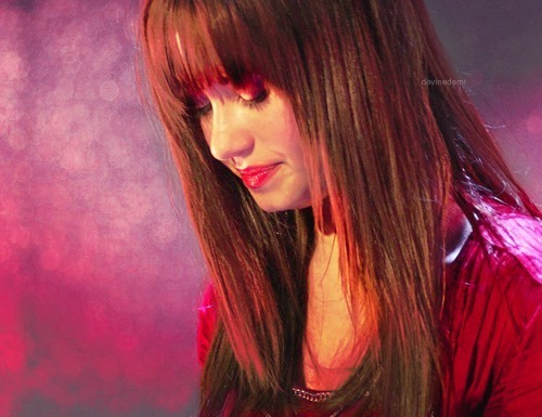 Bu ... hhh .... buna , Mackenzie  !  Buna Maya  !