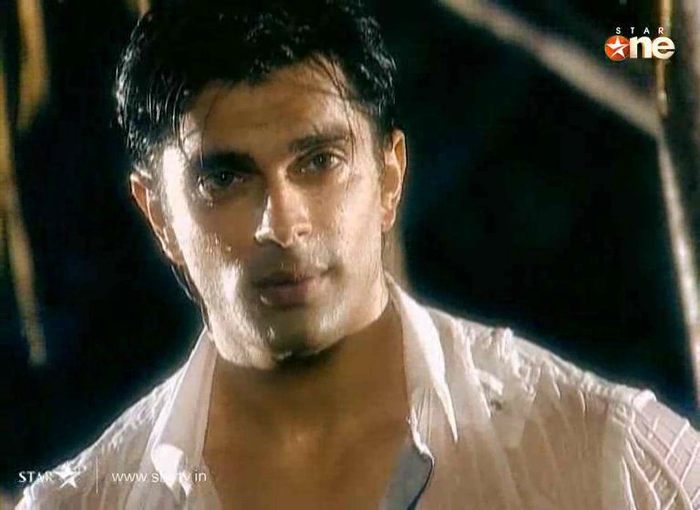 175459_190943800927724_154546784567426_556694_1464740_o - xxKaran Singh Grover-Armaanxx