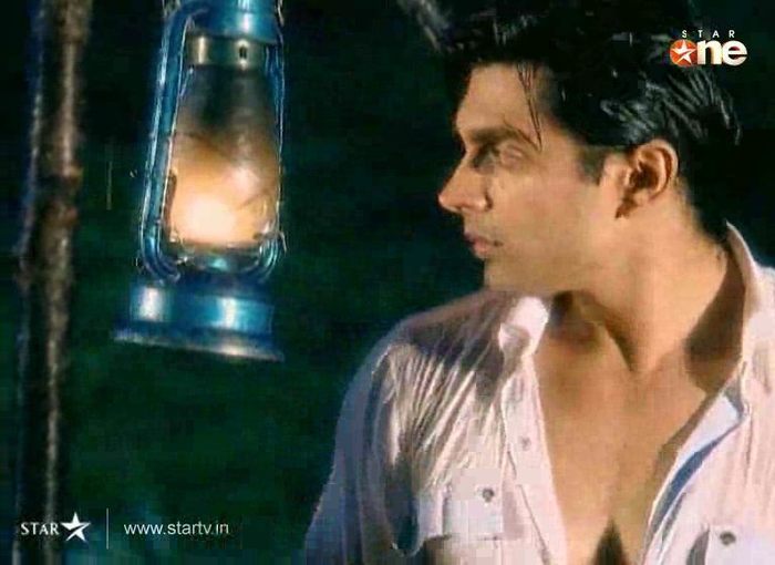 176011_190940930928011_154546784567426_556631_4022934_o - xxKaran Singh Grover-Armaanxx