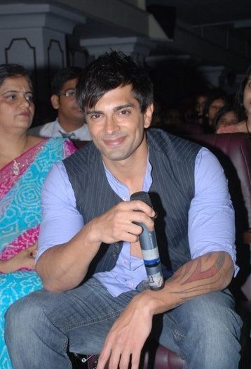 75998_164230223599082_154546784567426_390799_4209628_n - xxKaran Singh Grover-Armaanxx