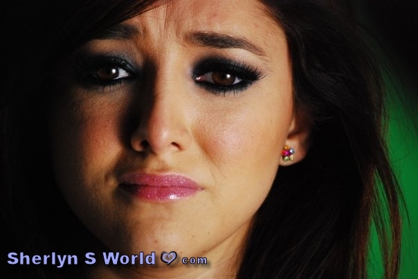 mujeres_asesinas_laura_confundida_promos04