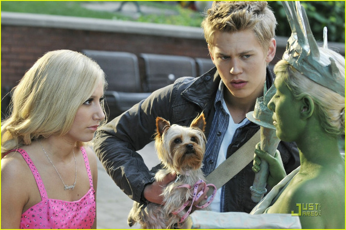 ashley-tisdale-sharpay-stills-12