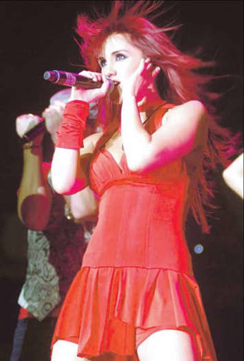 002 - Dulce Maria