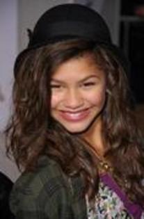 43077860_BPLTYBILO - Zendaya Coleman